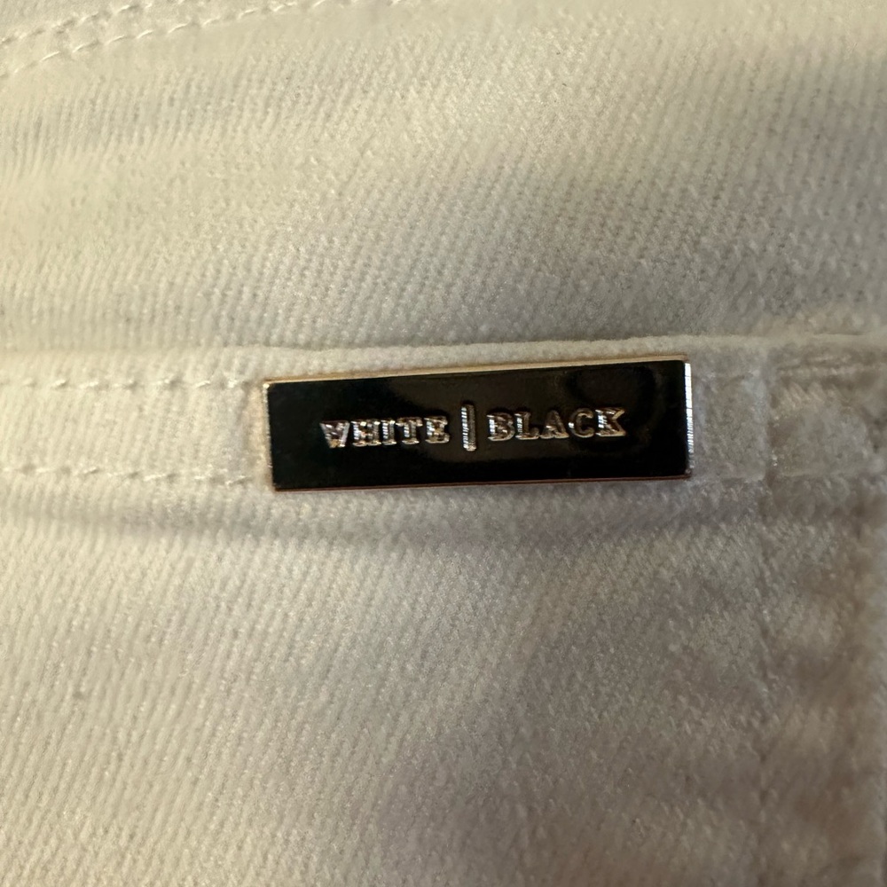 White House Black Market Women's White Wide Leg Jeans Size 29” - Picture 3 of 7